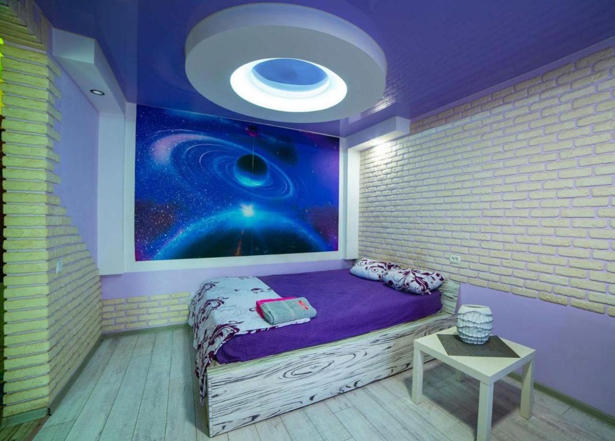 Богдана Хмельницкого 13. Левый Берег Dnipro Exteriör bild